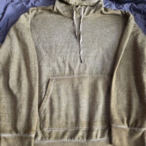 Time and Tru Sage Green Pullover